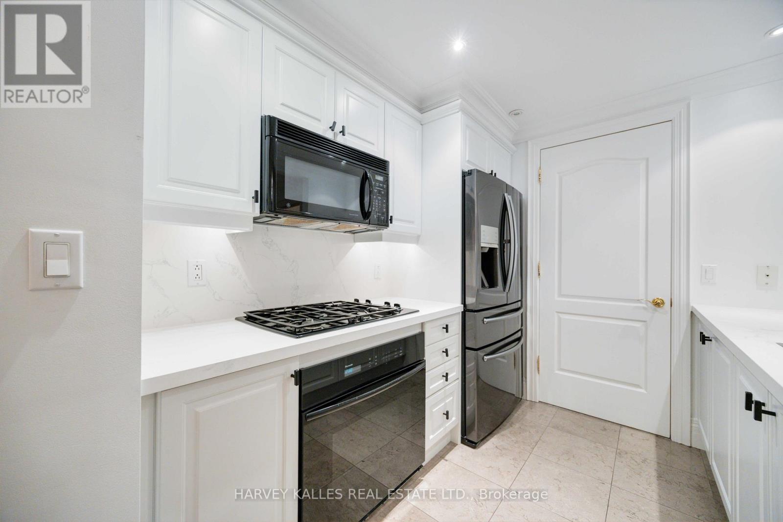201 - 33 Delisle Avenue, Toronto, Ontario  M4V 3C7 - Photo 11 - C13796002