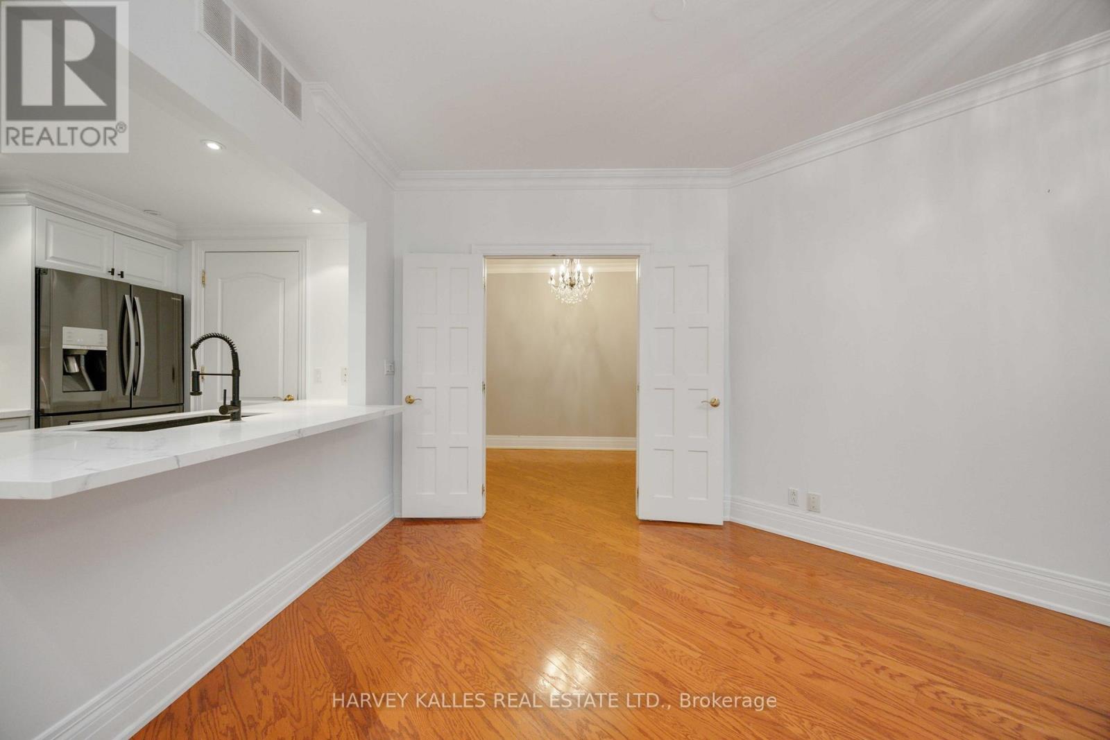 201 - 33 Delisle Avenue, Toronto, Ontario  M4V 3C7 - Photo 12 - C13796002