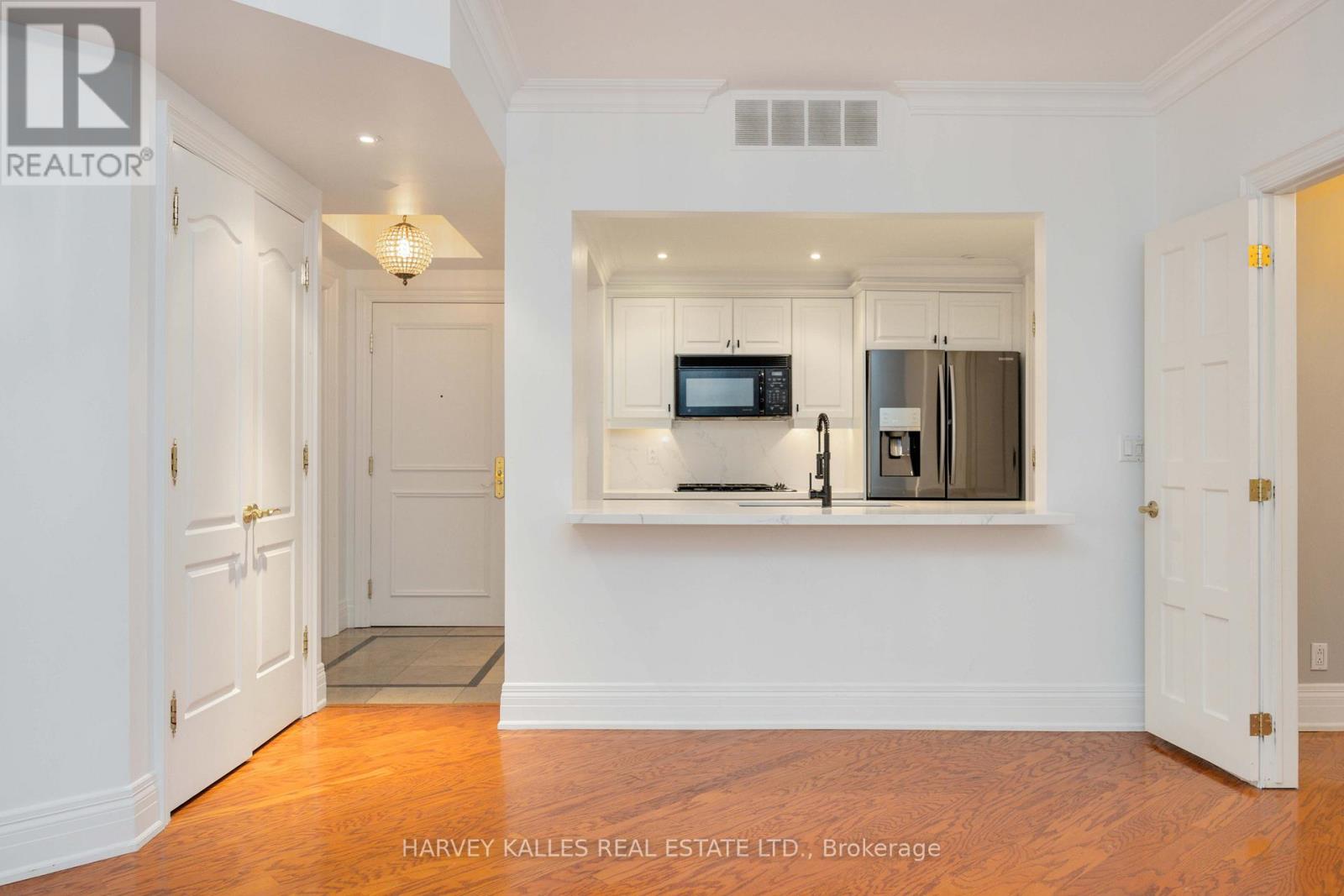 201 - 33 Delisle Avenue, Toronto, Ontario  M4V 3C7 - Photo 23 - C13796002