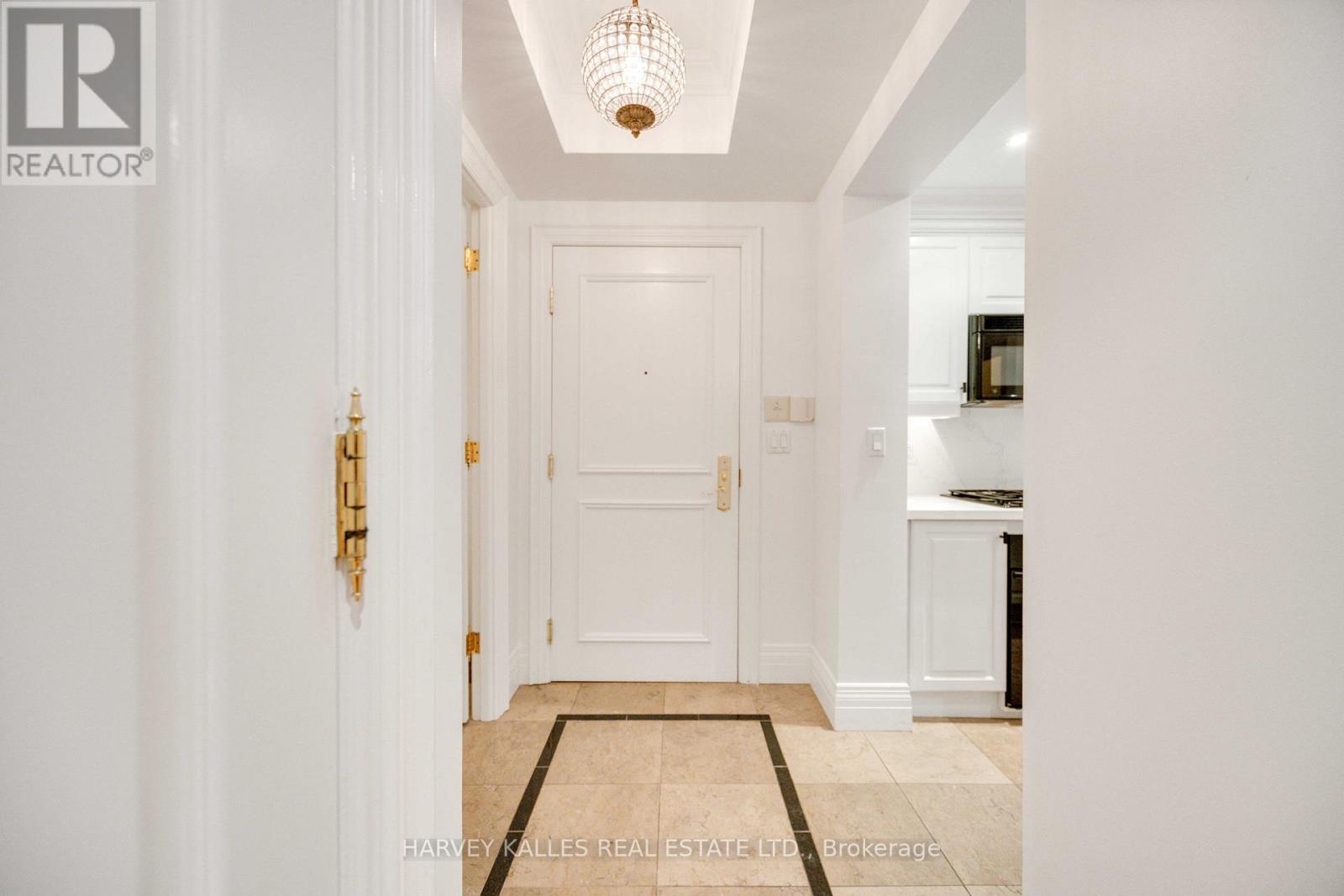 201 - 33 Delisle Avenue, Toronto, Ontario  M4V 3C7 - Photo 3 - C13796002