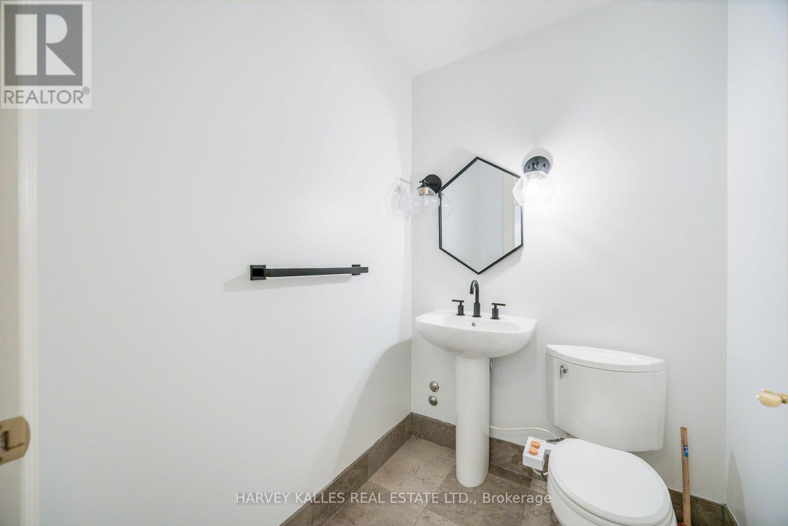 201 - 33 Delisle Avenue, Toronto, Ontario  M4V 3C7 - Photo 6 - C13796002