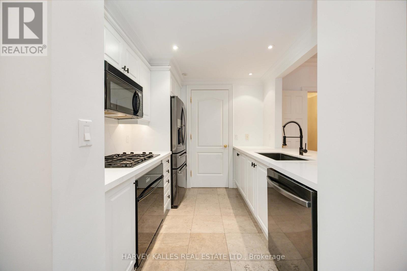 201 - 33 Delisle Avenue, Toronto, Ontario  M4V 3C7 - Photo 8 - C13796002