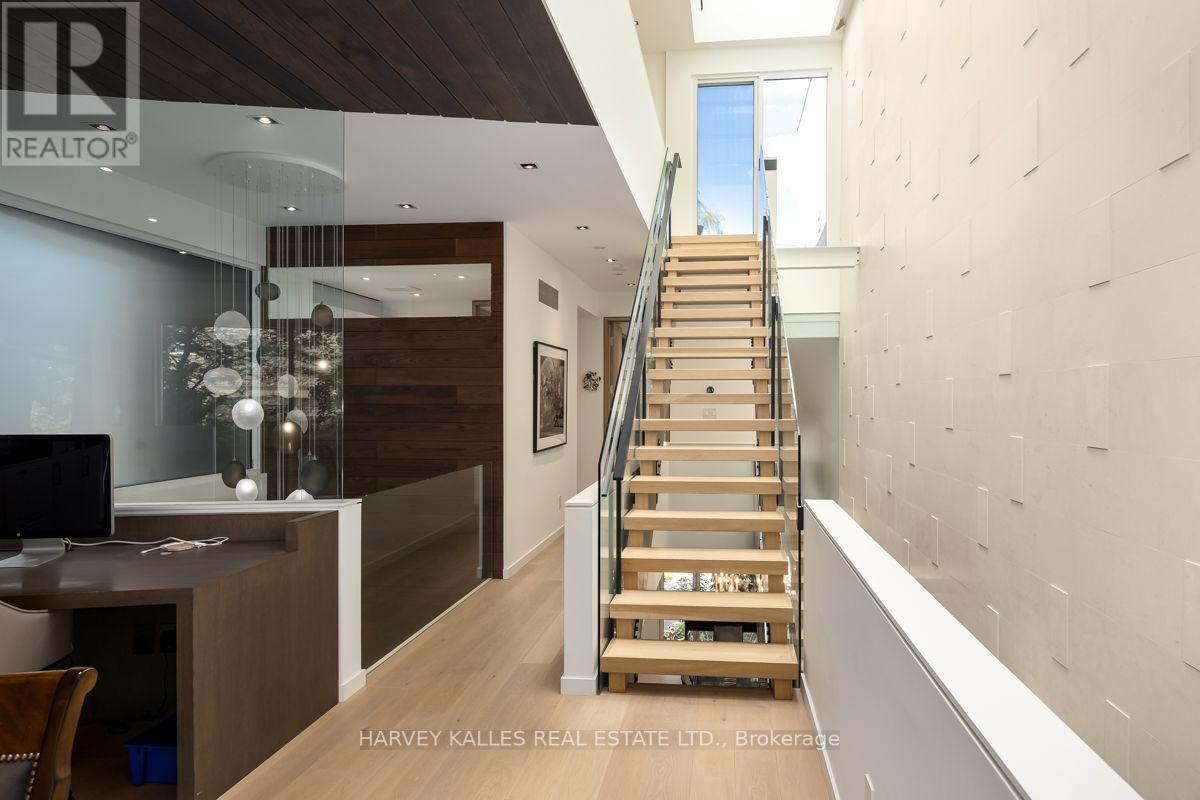 5 Relmar Road, Toronto, Ontario M5P 2Y4 - Photo 18 - C13797024