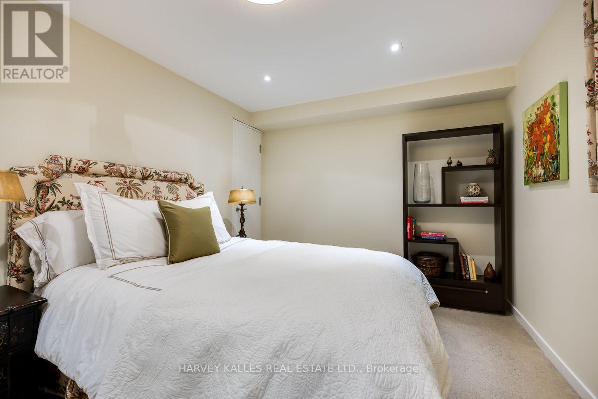 5 Relmar Road, Toronto, Ontario M5P 2Y4 - Photo 40 - C13797024