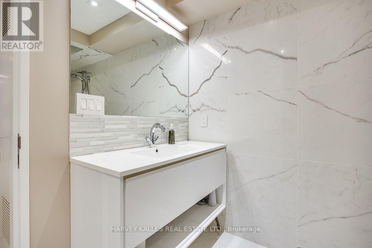 5 Relmar Road, Toronto, Ontario M5P 2Y4 - Photo 41 - C13797024
