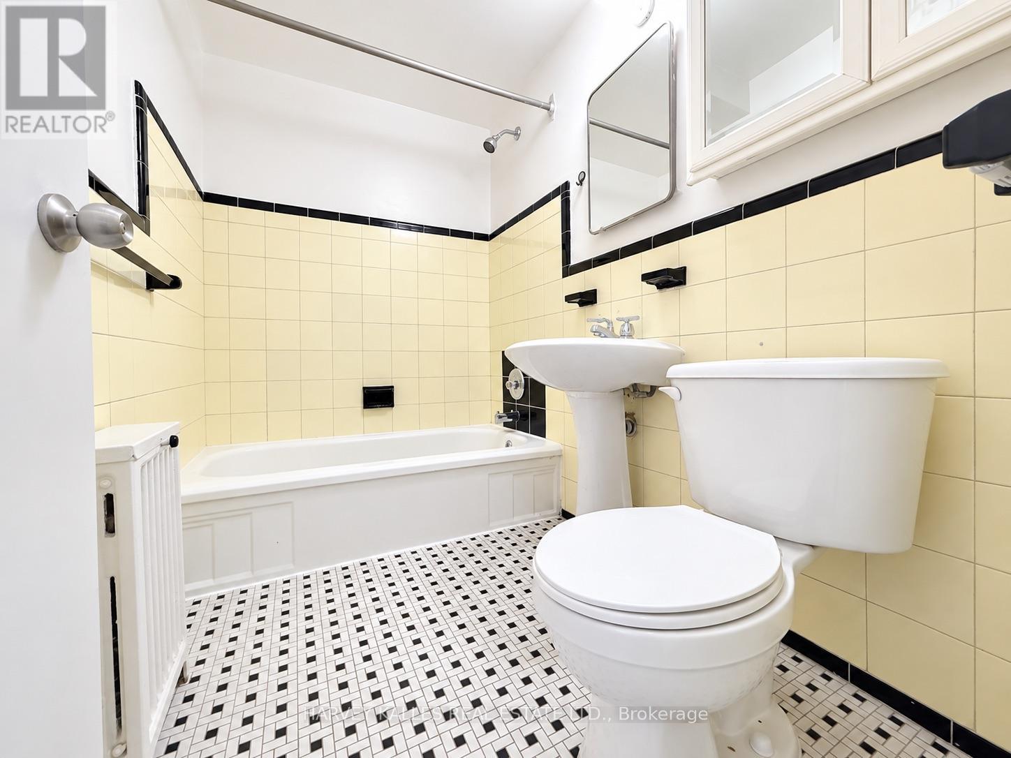 402 - 1490 Eglinton Avenue W, Toronto, Ontario  M6E 2G5 - Photo 13 - W13798440