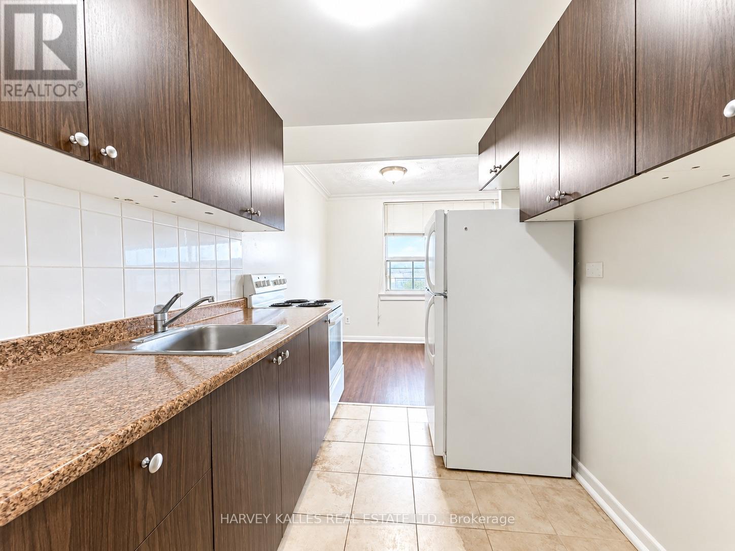 402 - 1490 Eglinton Avenue W, Toronto, Ontario  M6E 2G5 - Photo 5 - W13798440