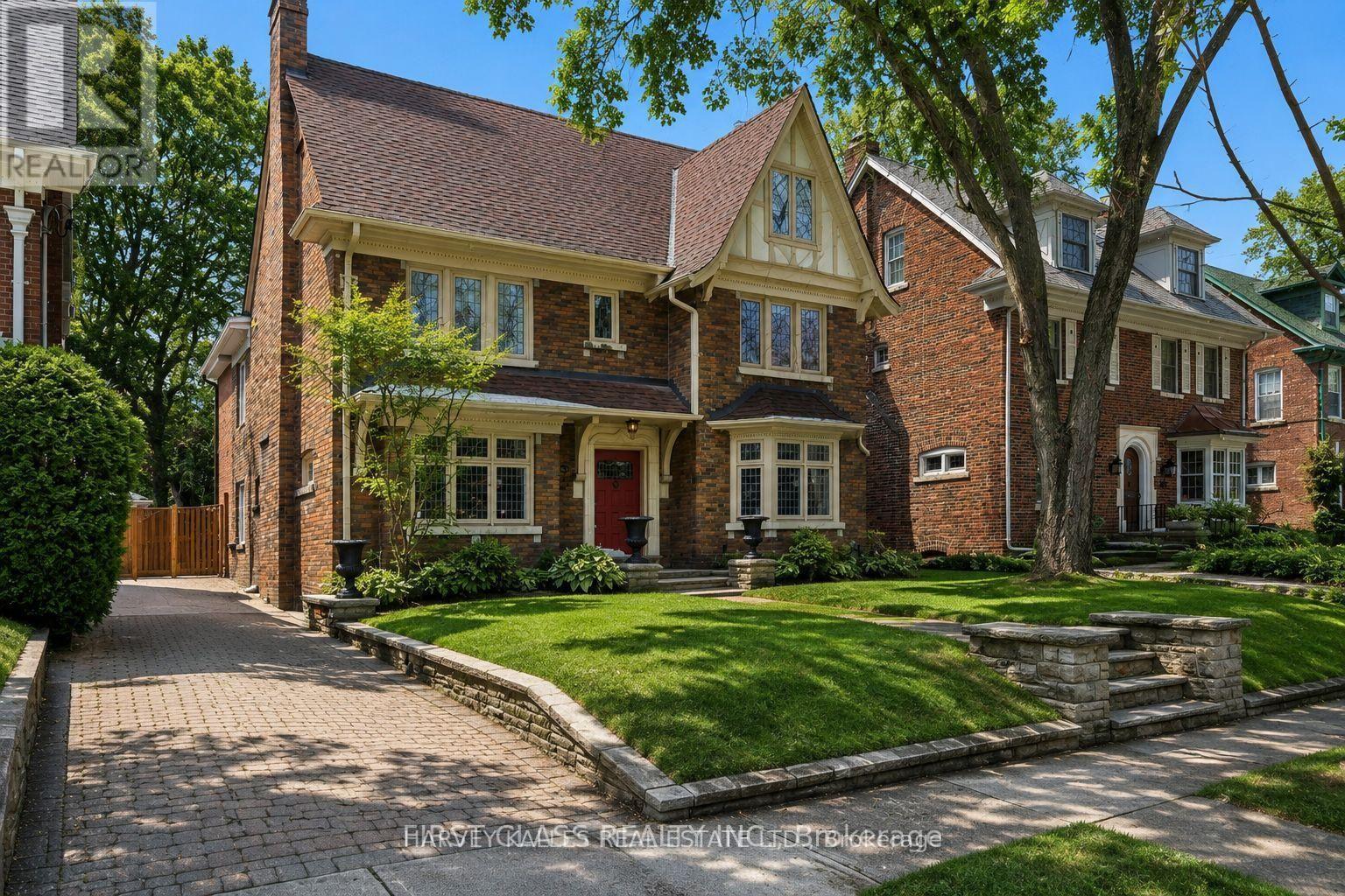 80 DOUGLAS DRIVE, Toronto, Ontario