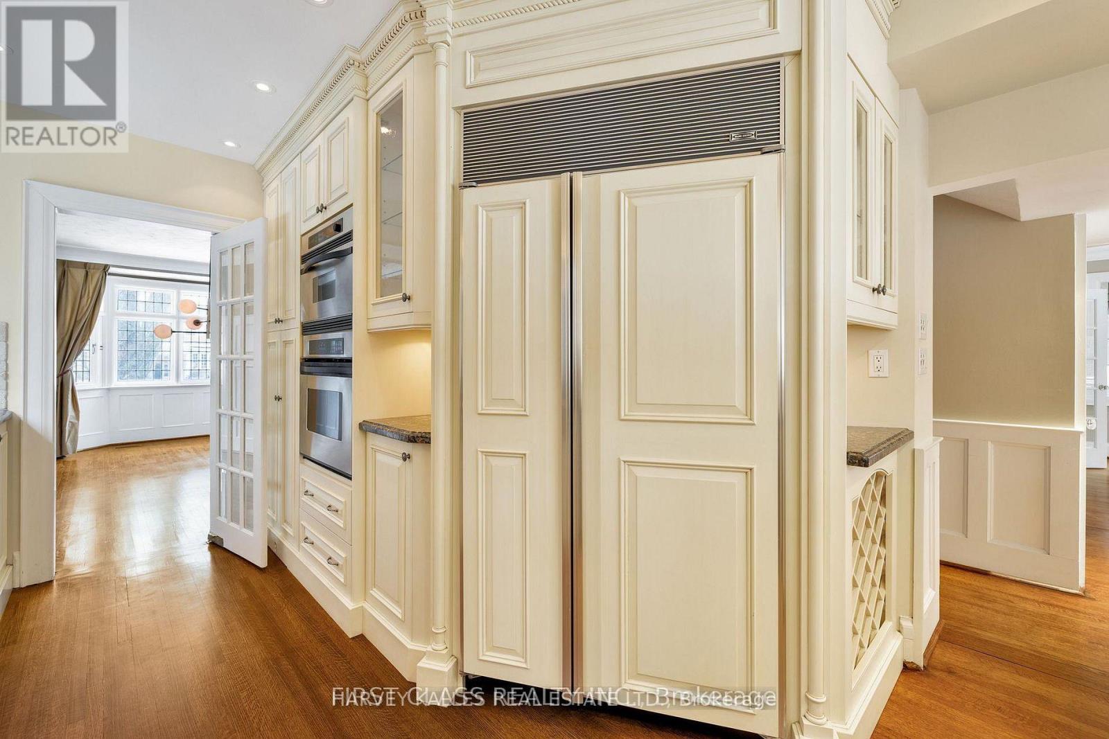 80 Douglas Drive, Toronto, Ontario  M4W 2B4 - Photo 20 - C13800120