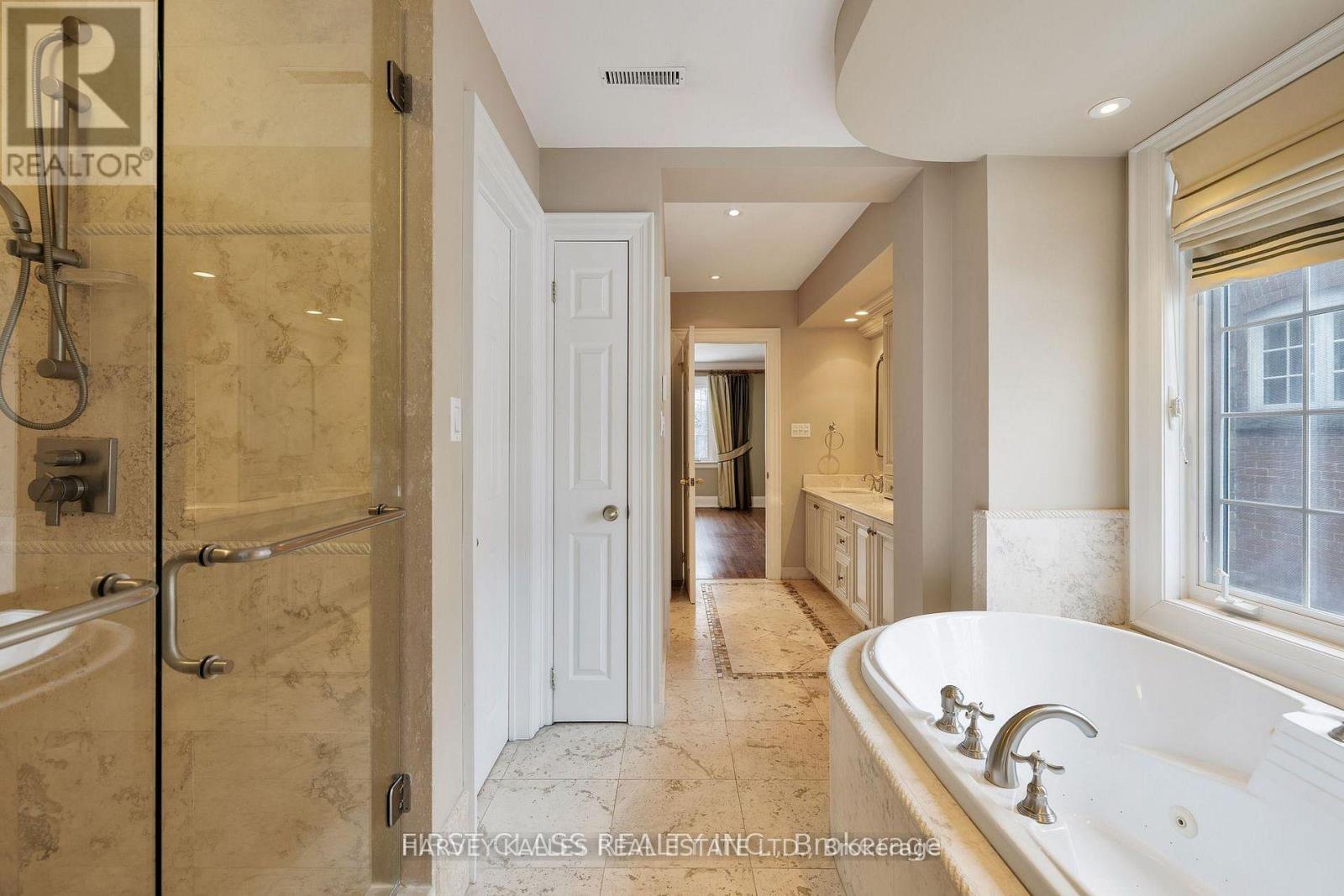 80 Douglas Drive, Toronto, Ontario  M4W 2B4 - Photo 23 - C13800120