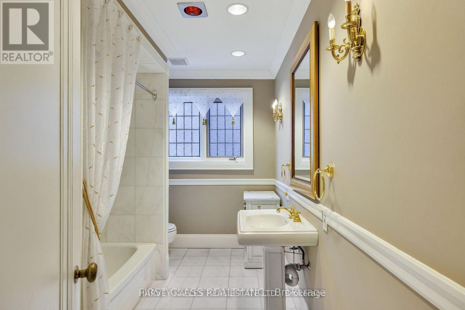 80 Douglas Drive, Toronto, Ontario  M4W 2B4 - Photo 38 - C13800120
