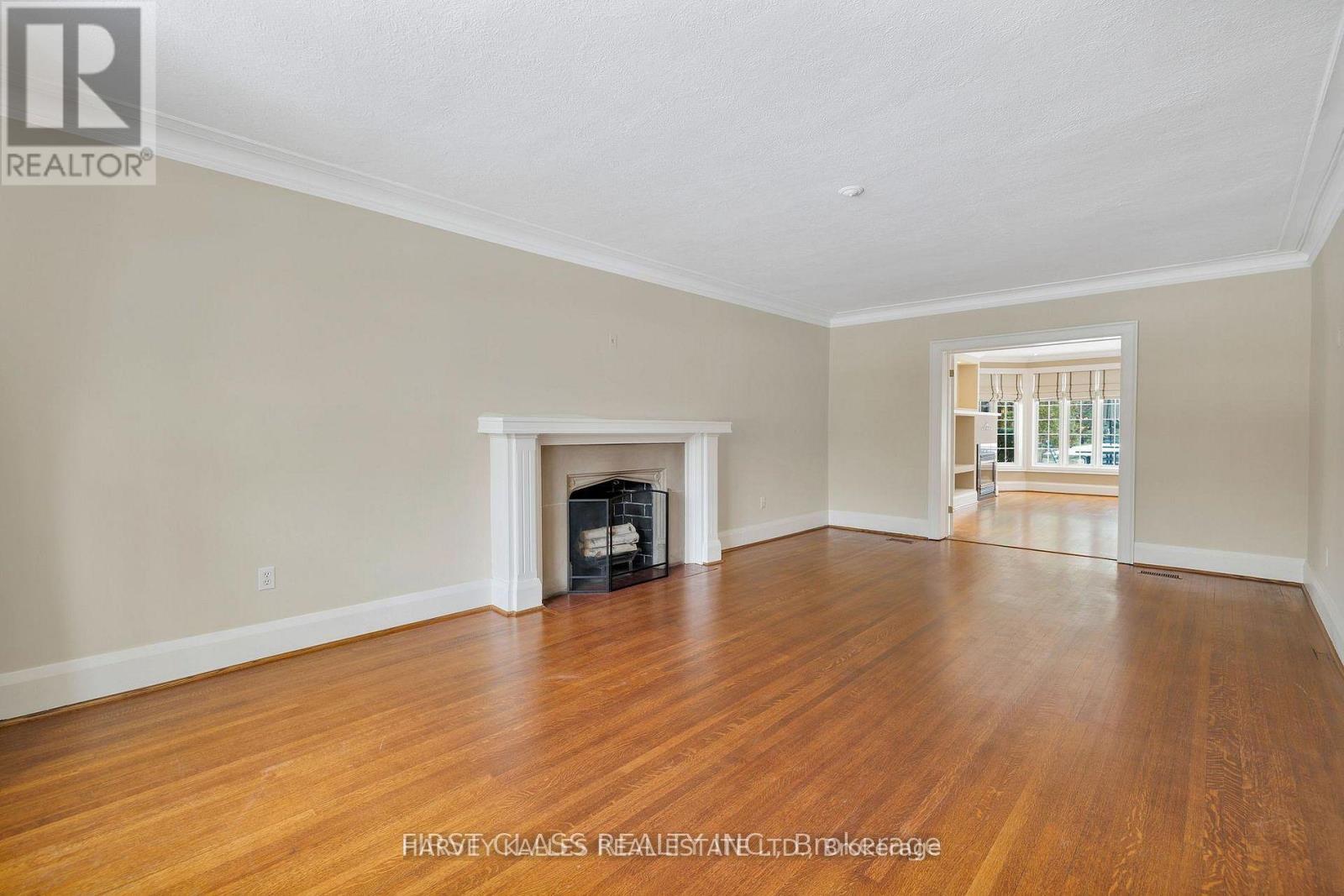 80 Douglas Drive, Toronto, Ontario  M4W 2B4 - Photo 7 - C13800120
