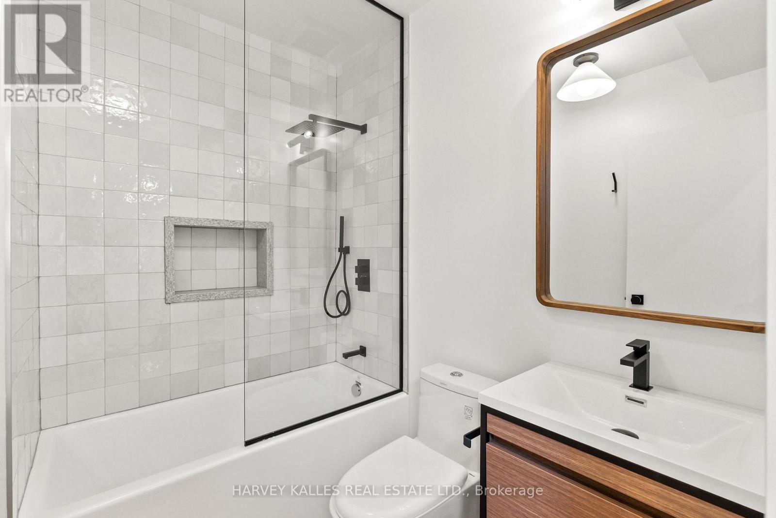 One - 663 Greenwood Avenue, Toronto, Ontario M4J 4B3 - Photo 16 - E13803548