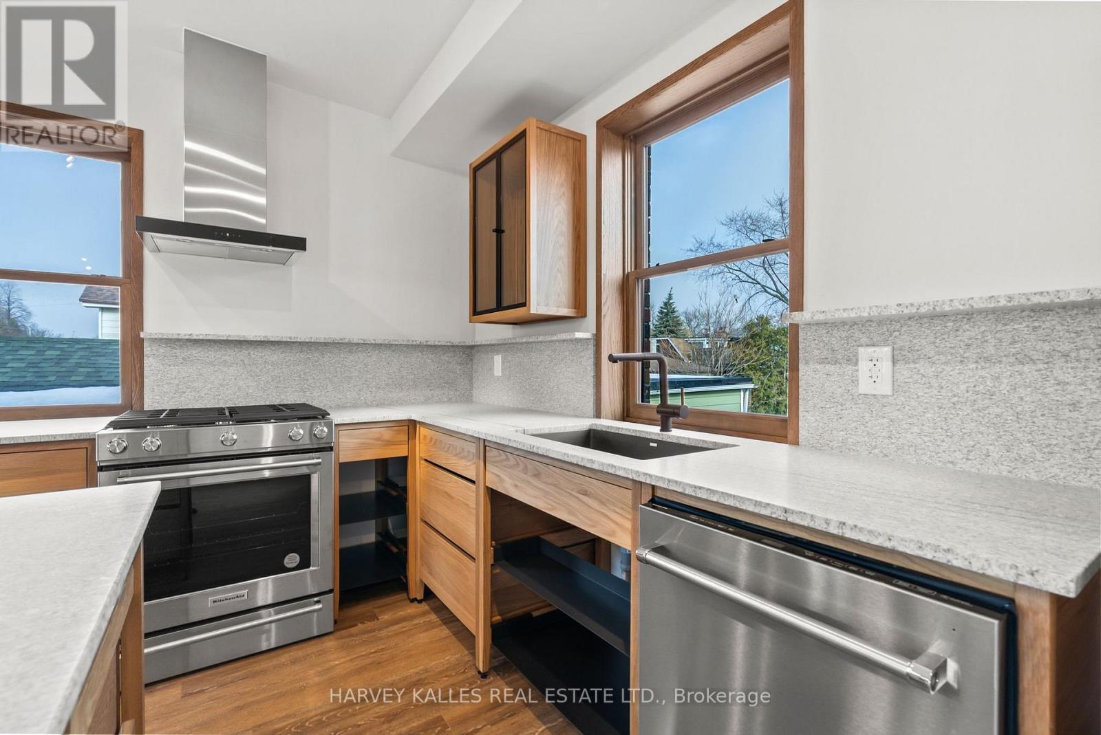 One - 663 Greenwood Avenue, Toronto, Ontario M4J 4B3 - Photo 26 - E13803548