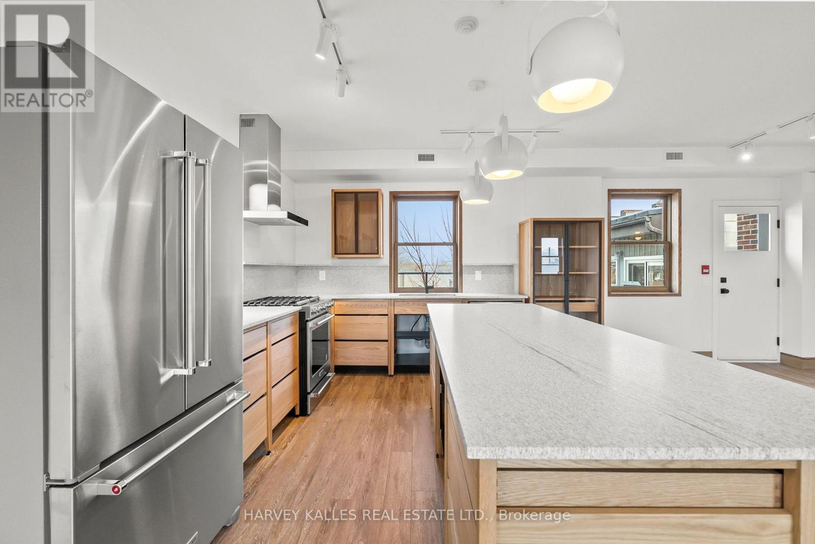 One - 663 Greenwood Avenue, Toronto, Ontario M4J 4B3 - Photo 28 - E13803548