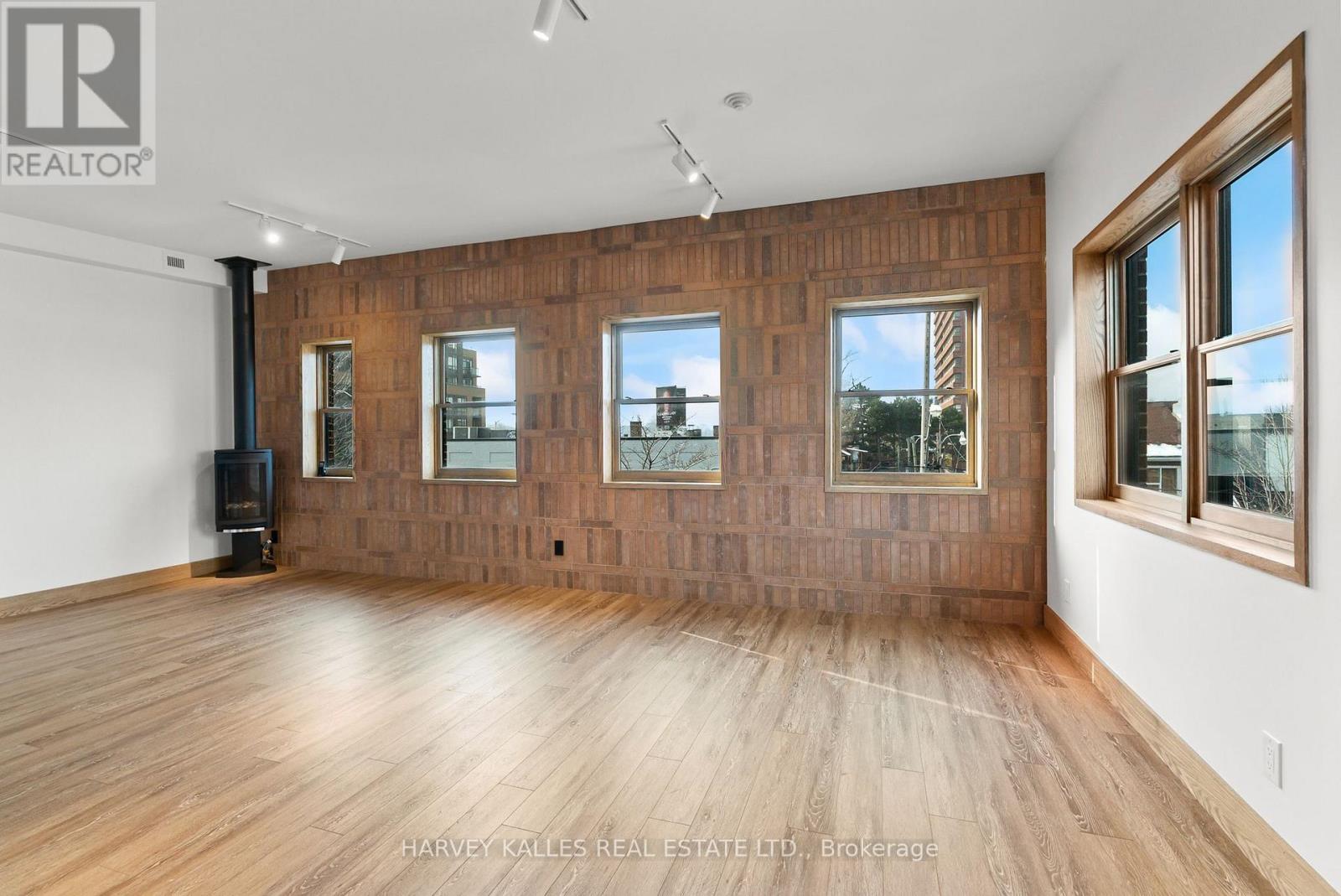 One - 663 Greenwood Avenue, Toronto, Ontario M4J 4B3 - Photo 33 - E13803548