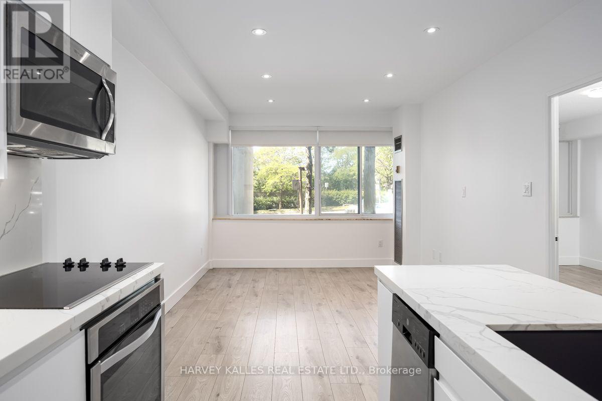 110 - 3000 Bathurst Street, Toronto, Ontario  M6B 3B4 - Photo 9 - C13804152
