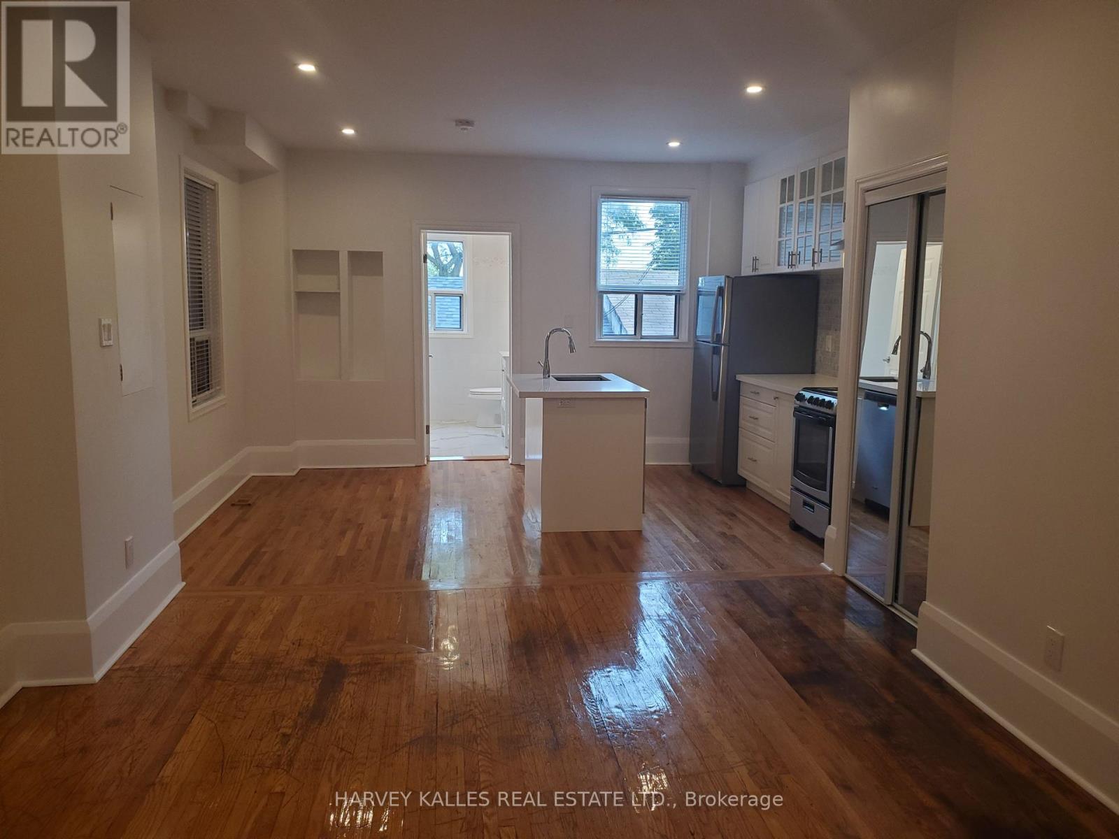 Main - 1300 Lansdowne Avenue, Toronto, Ontario M6K 2V9 - Photo 13 - W13807080