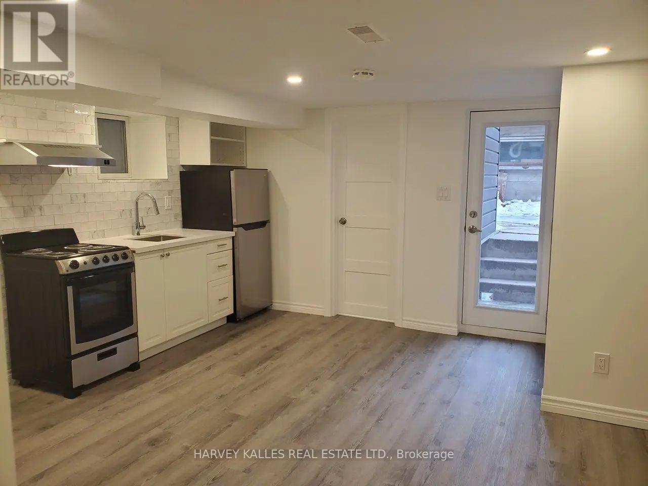 Main - 1300 Lansdowne Avenue, Toronto, Ontario M6K 2V9 - Photo 25 - W13807080