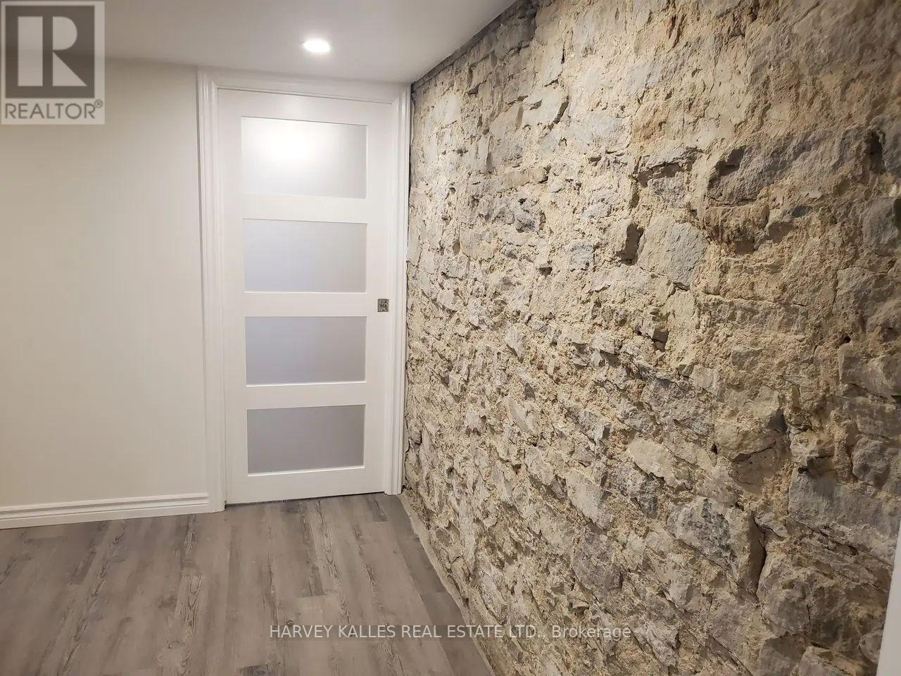 Main - 1300 Lansdowne Avenue, Toronto, Ontario M6K 2V9 - Photo 33 - W13807080