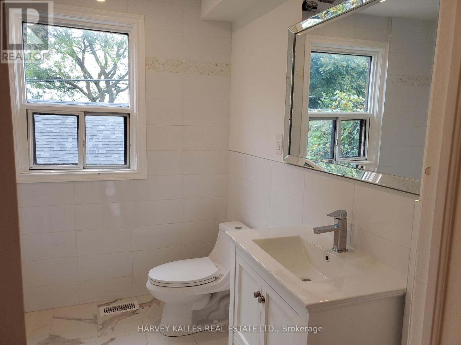 Main - 1300 Lansdowne Avenue, Toronto, Ontario M6K 2V9 - Photo 36 - W13807080