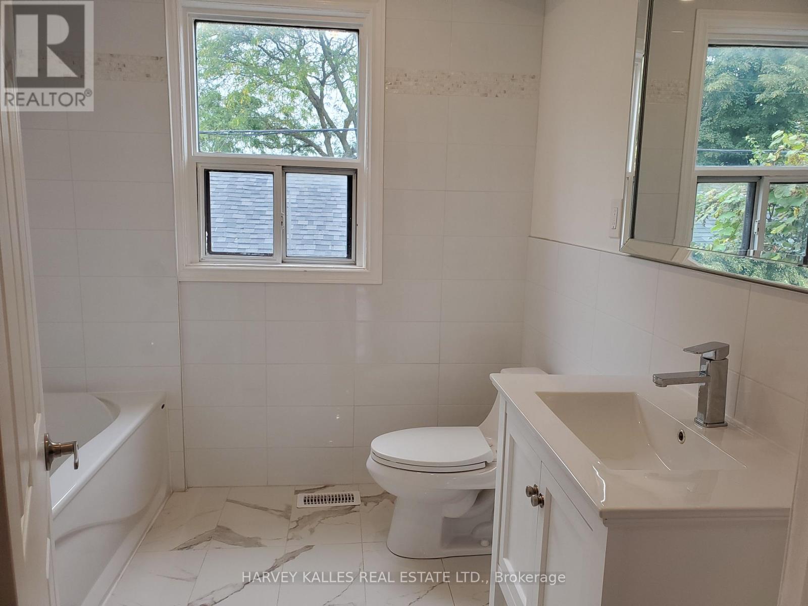 Main - 1300 Lansdowne Avenue, Toronto, Ontario M6K 2V9 - Photo 40 - W13807080