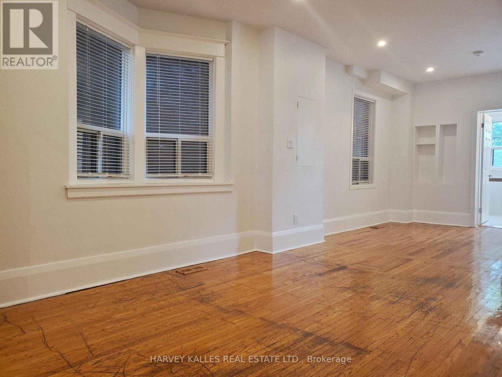 Main - 1300 Lansdowne Avenue, Toronto, Ontario M6K 2V9 - Photo 5 - W13807080