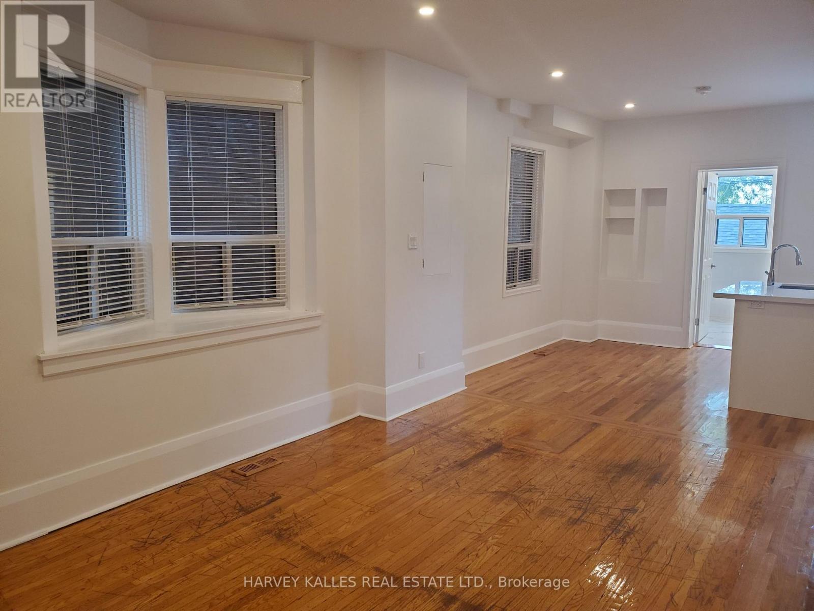Main - 1300 Lansdowne Avenue, Toronto, Ontario M6K 2V9 - Photo 6 - W13807080