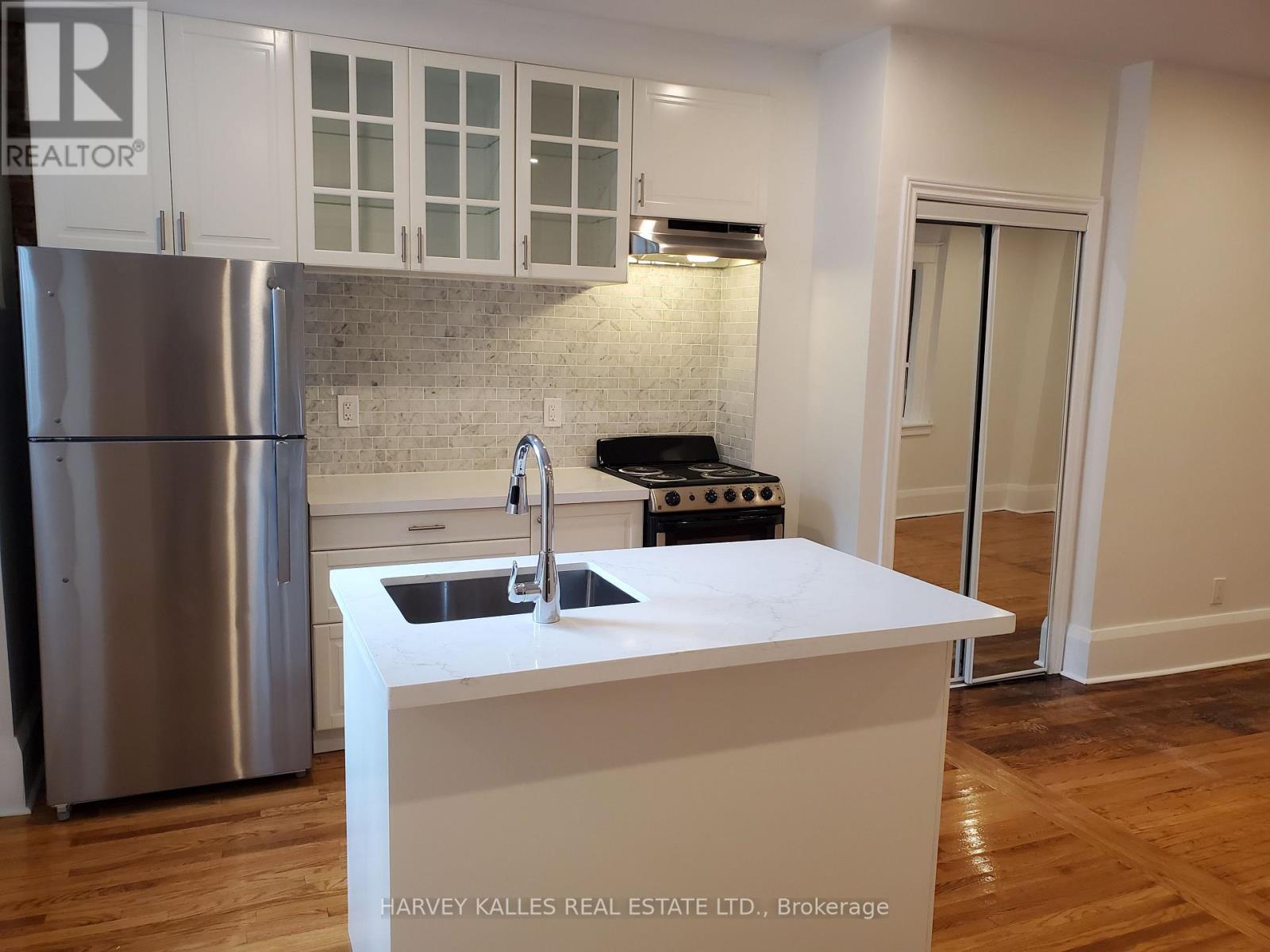 Main - 1300 Lansdowne Avenue, Toronto, Ontario M6K 2V9 - Photo 9 - W13807080