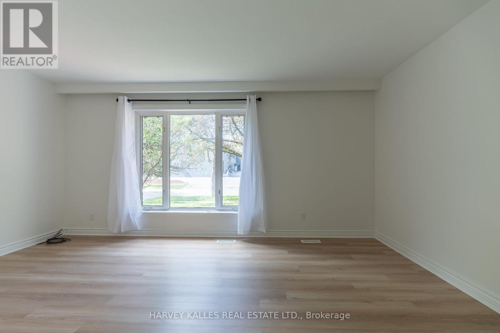 2258 Brookhurst Road, Mississauga, Ontario L5J 1P9 - Photo 11 - W13807372