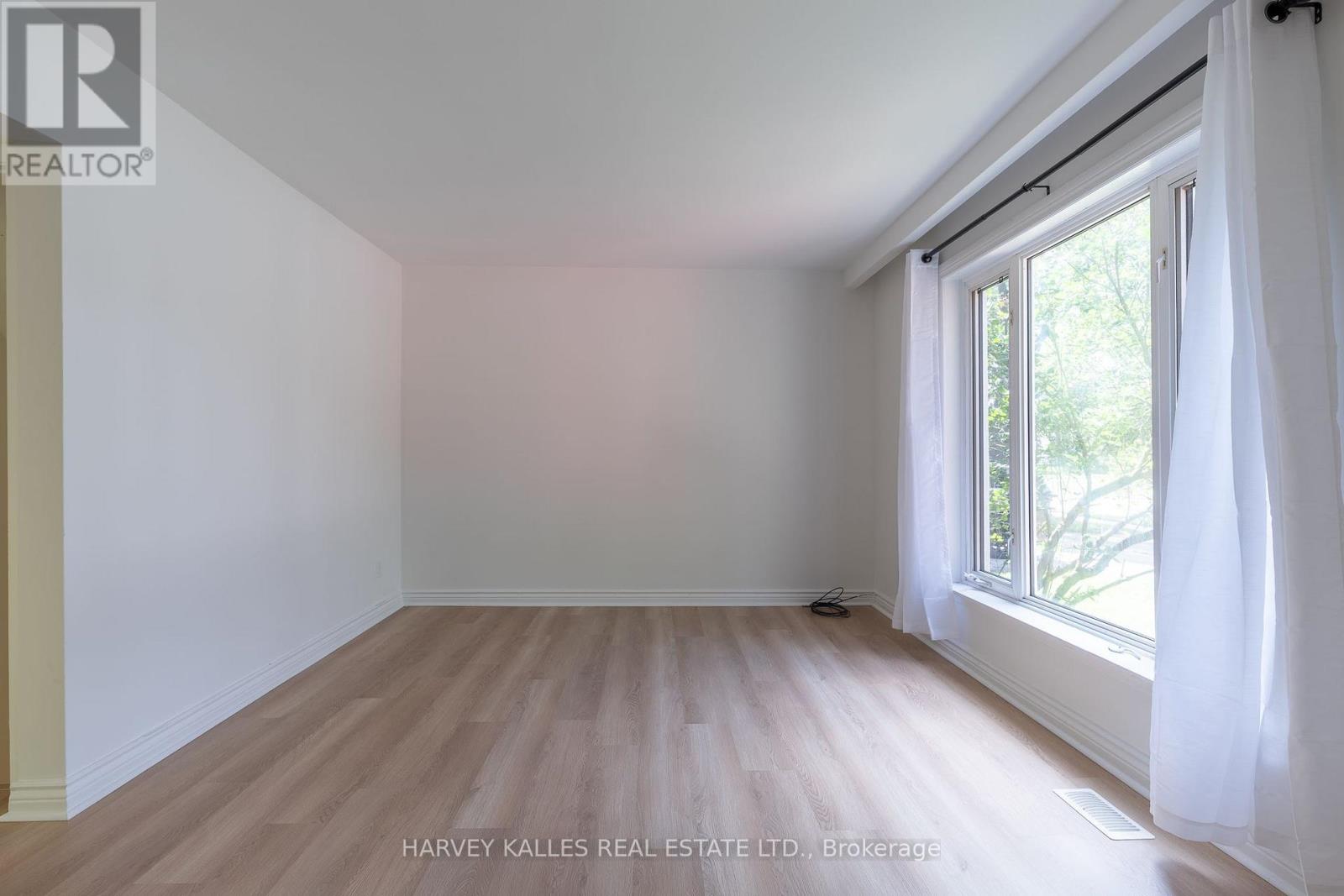 2258 Brookhurst Road, Mississauga, Ontario L5J 1P9 - Photo 12 - W13807372