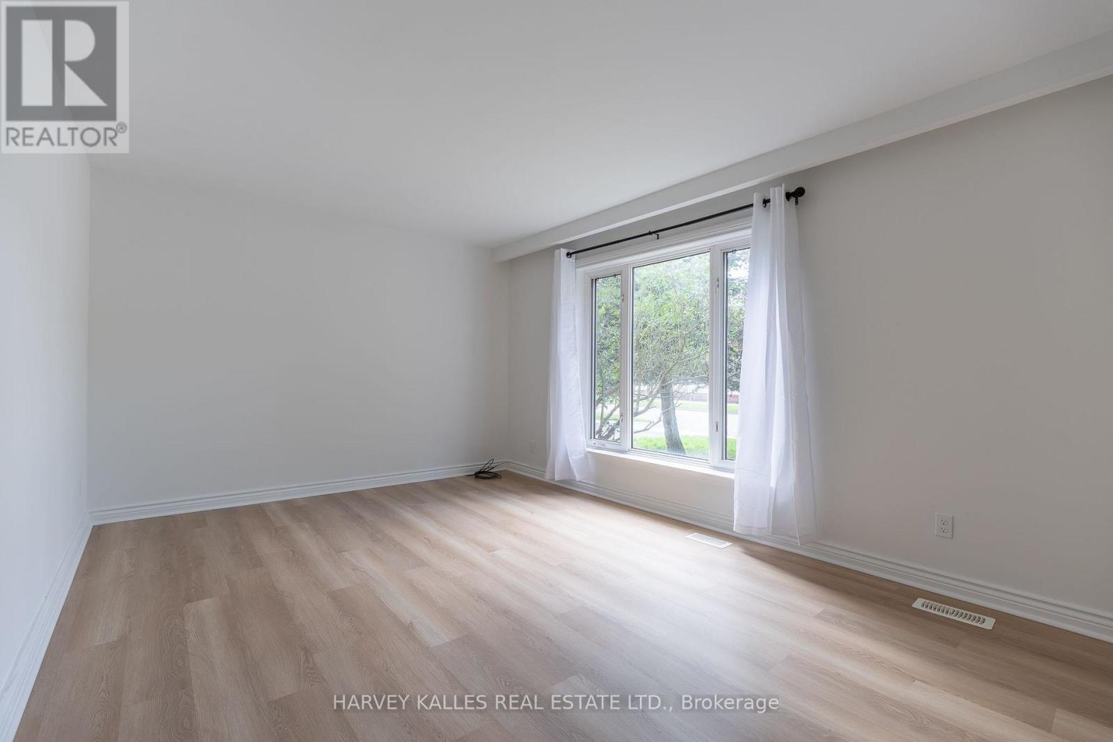 2258 Brookhurst Road, Mississauga, Ontario L5J 1P9 - Photo 13 - W13807372