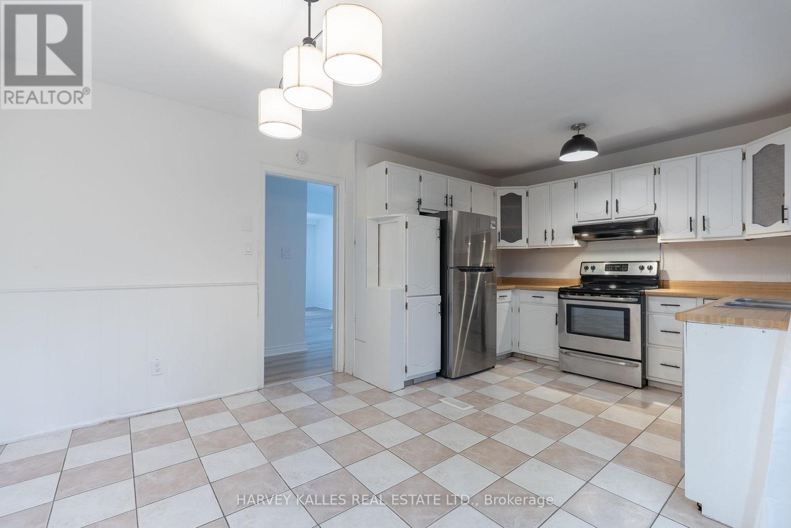 2258 Brookhurst Road, Mississauga, Ontario L5J 1P9 - Photo 5 - W13807372