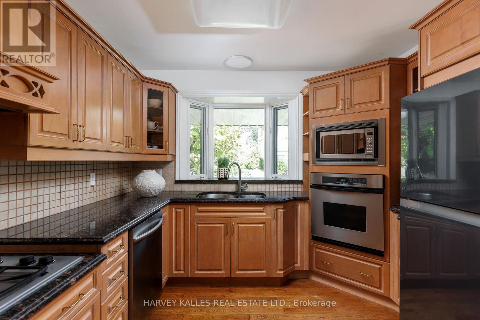 63 Twyford Road, Toronto, Ontario M9A 1W5 - Photo 22 - W13808262