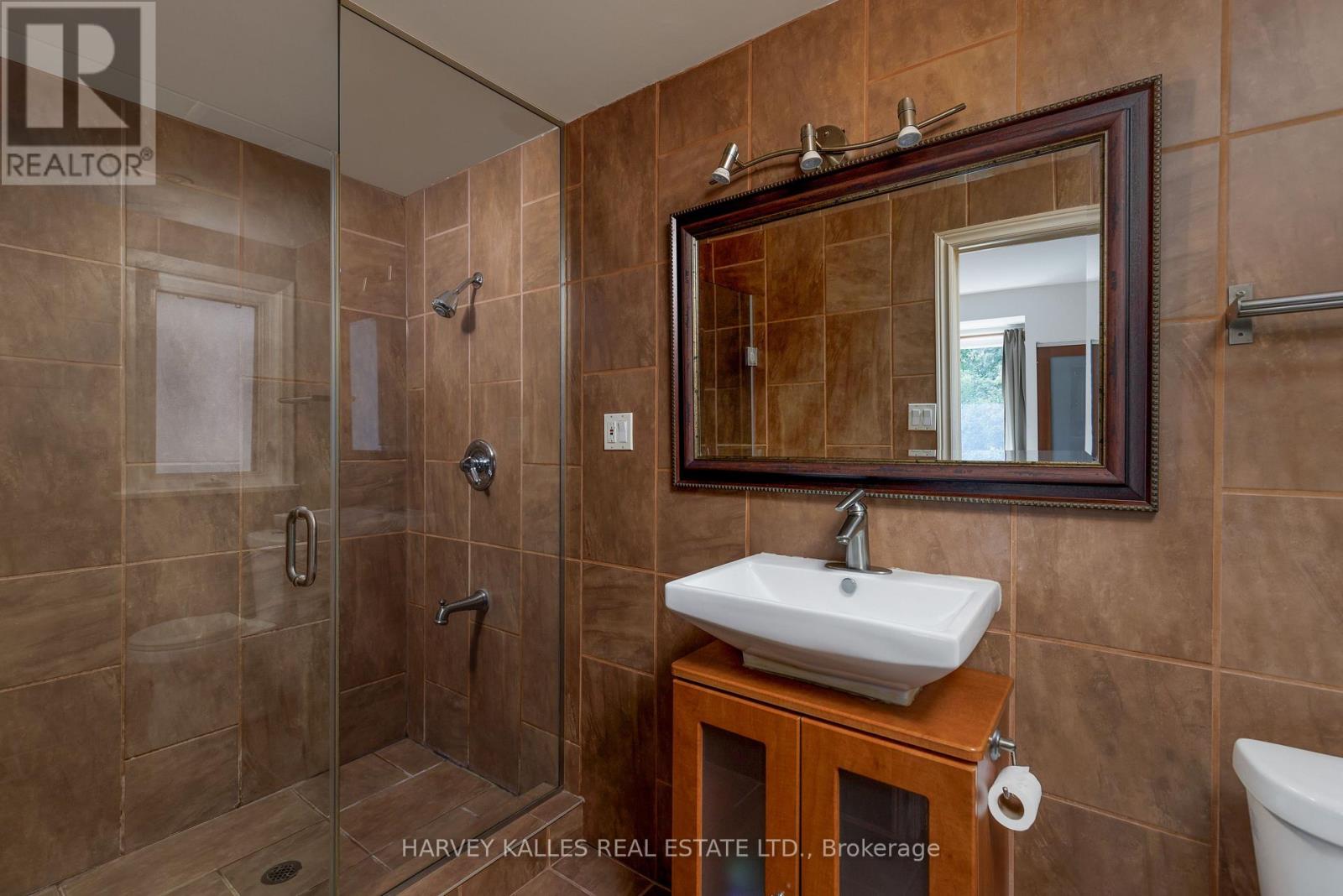 63 Twyford Road, Toronto, Ontario M9A 1W5 - Photo 27 - W13808262
