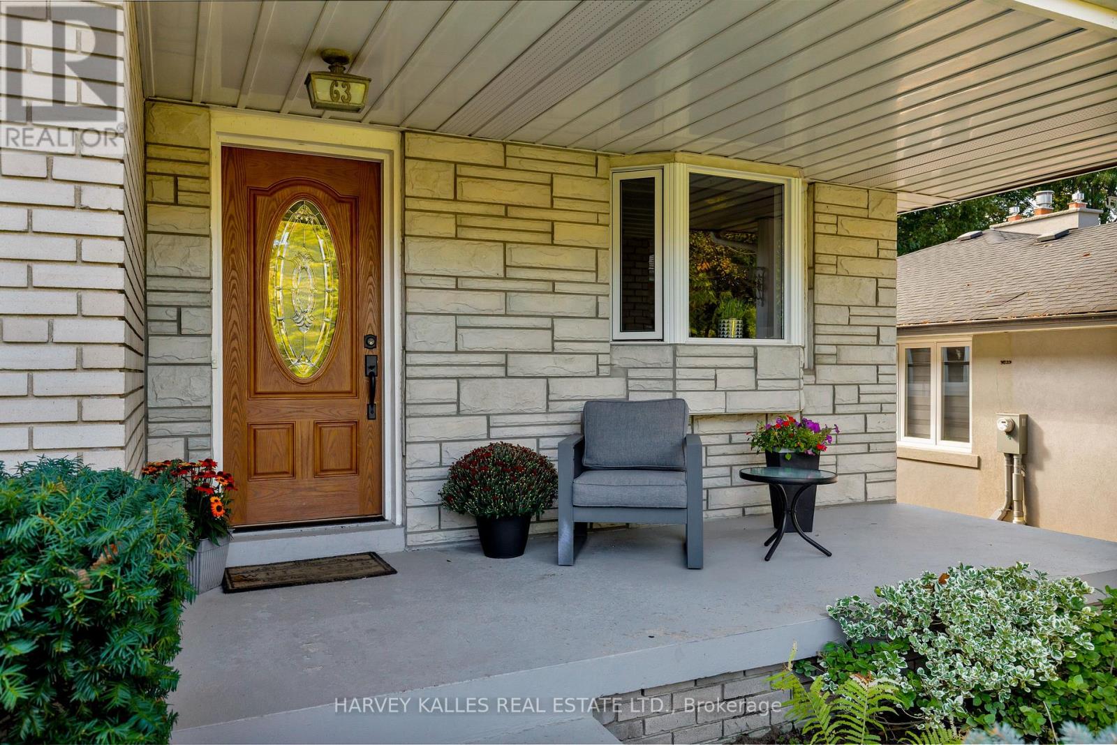 63 Twyford Road, Toronto, Ontario M9A 1W5 - Photo 3 - W13808262