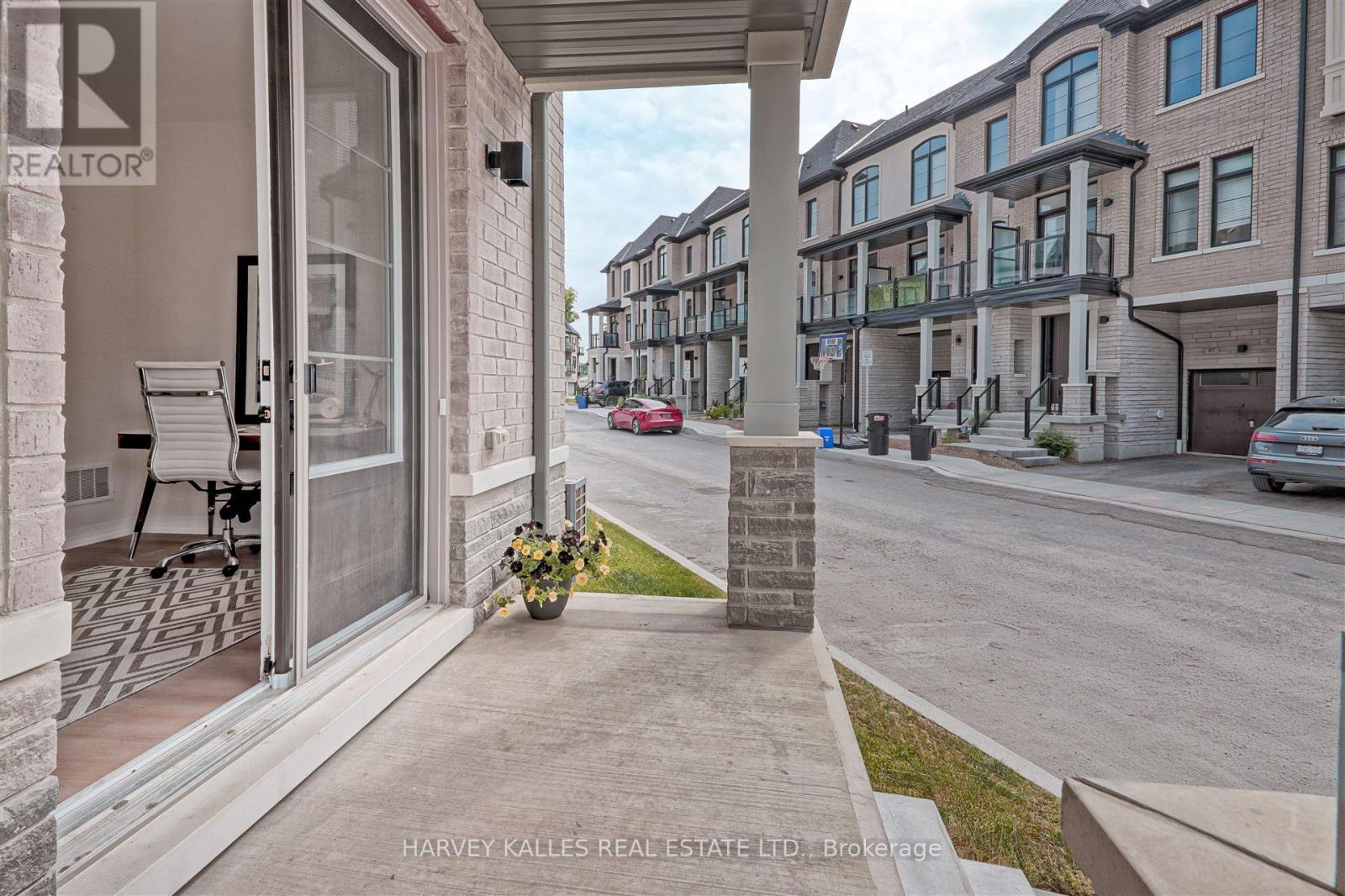 75 De La Roche Drive, Vaughan, Ontario L4H 4Z2 - Photo 3 - N13809616