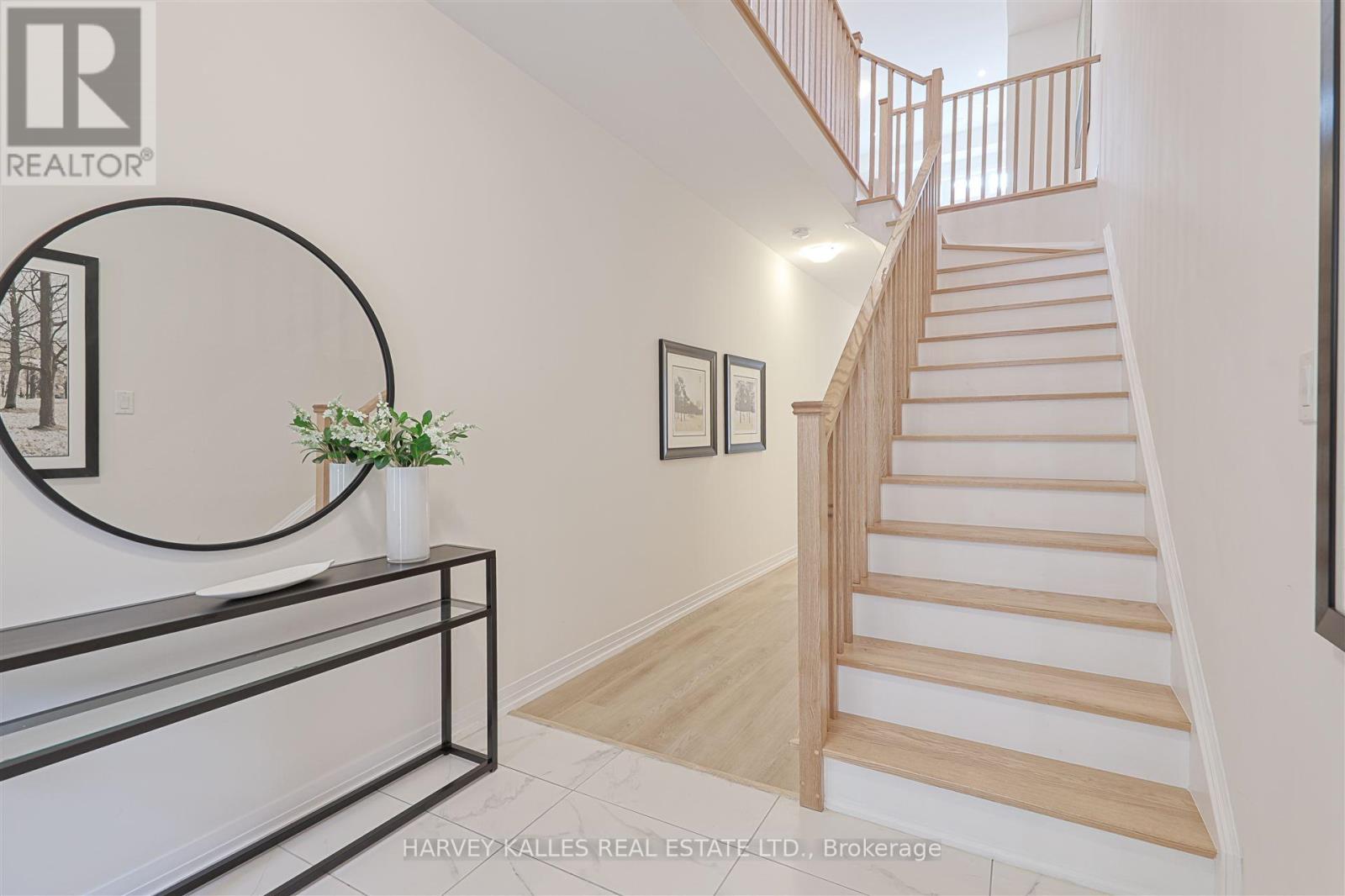 75 De La Roche Drive, Vaughan, Ontario L4H 4Z2 - Photo 4 - N13809616