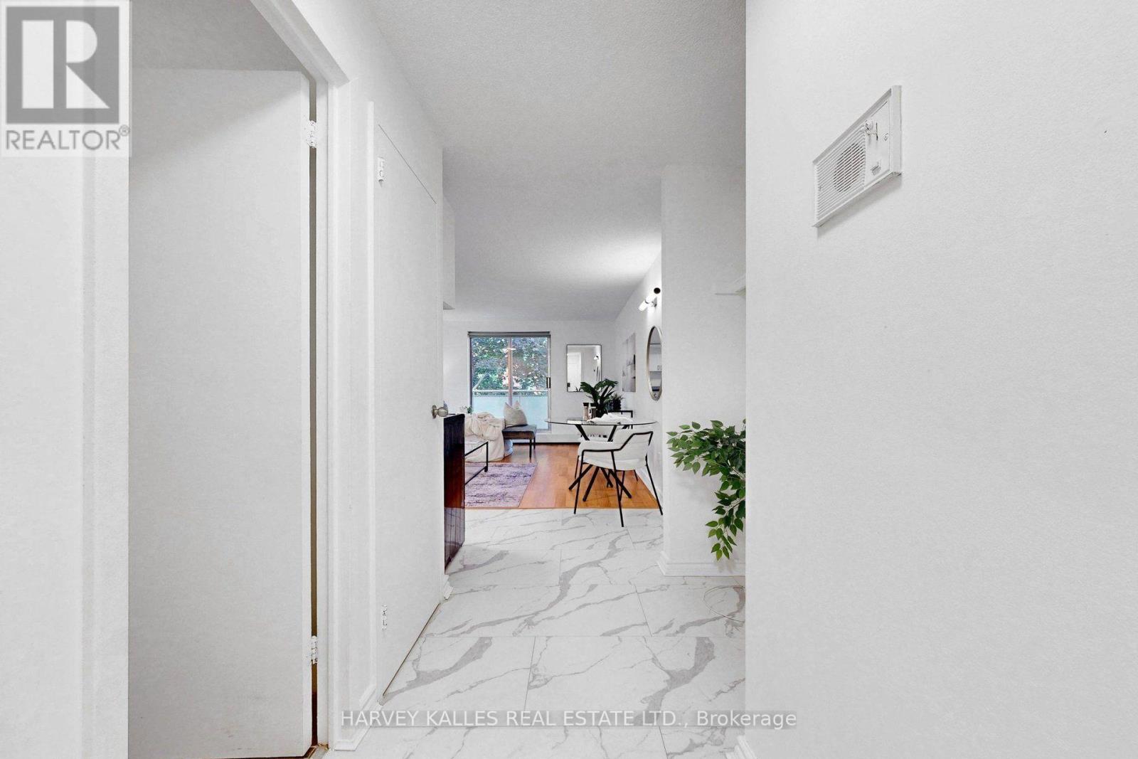 315 - 123 Woodbine Avenue, Toronto, Ontario M4L 3V8 - Photo 11 - E13810186