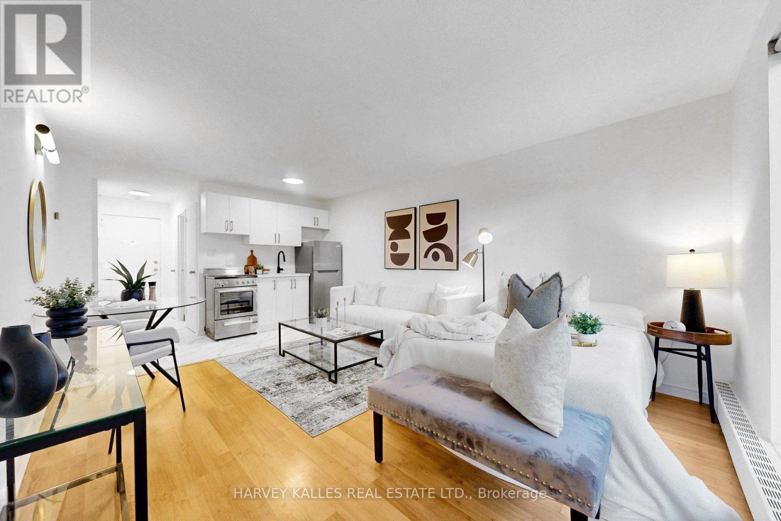 315 - 123 Woodbine Avenue, Toronto, Ontario M4L 3V8 - Photo 3 - E13810186