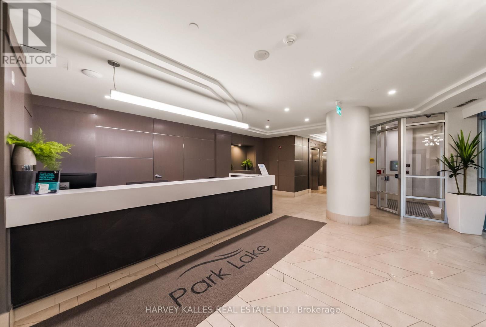 602 - 1910 Lake Shore Boulevard W, Toronto, Ontario M6S 1A2 - Photo 20 - W13810402