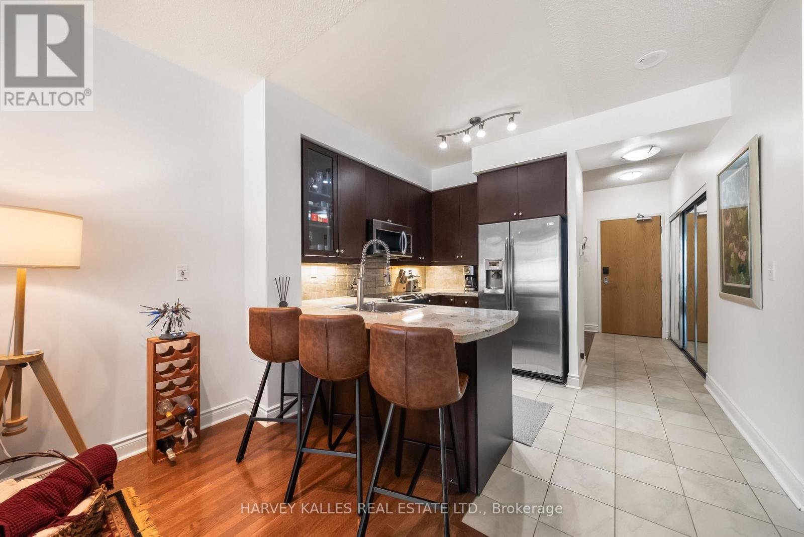 602 - 1910 Lake Shore Boulevard W, Toronto, Ontario M6S 1A2 - Photo 8 - W13810402