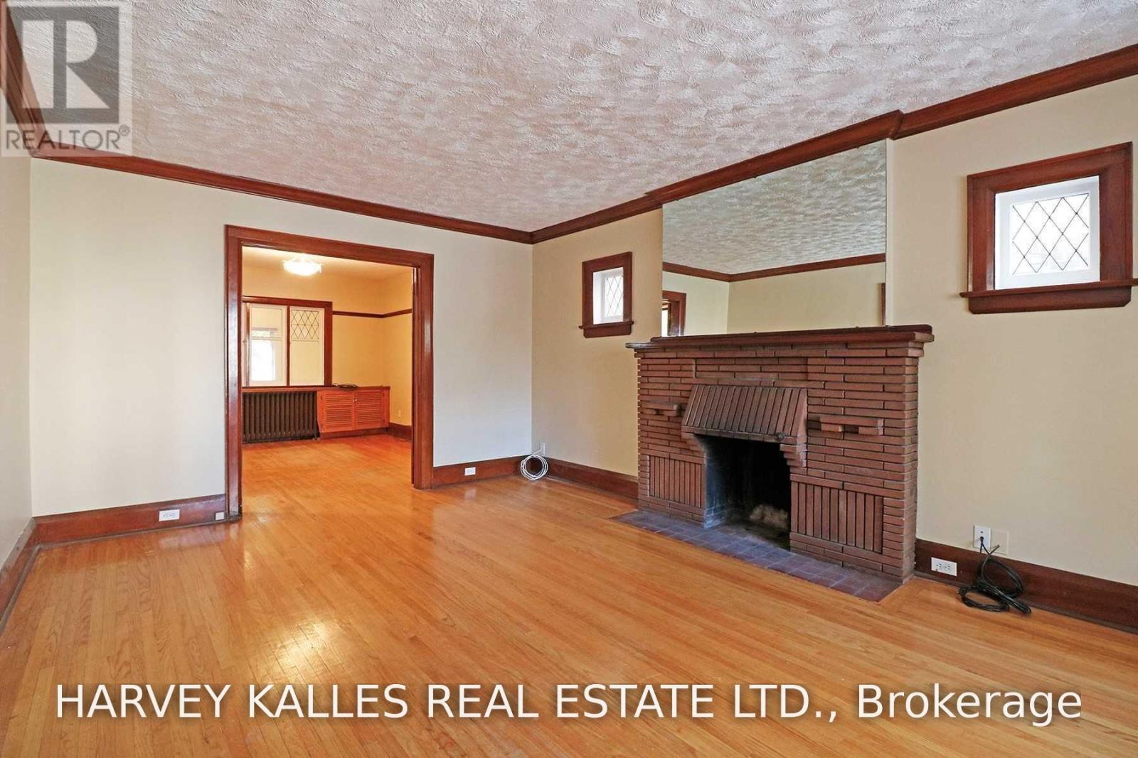184 Duplex Avenue, Toronto, Ontario  M5P 2A9 - Photo 2 - C13811150
