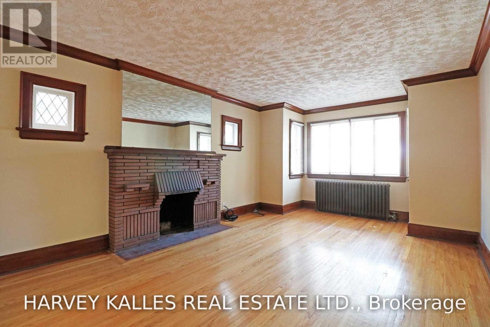 184 Duplex Avenue, Toronto, Ontario  M5P 2A9 - Photo 3 - C13811150