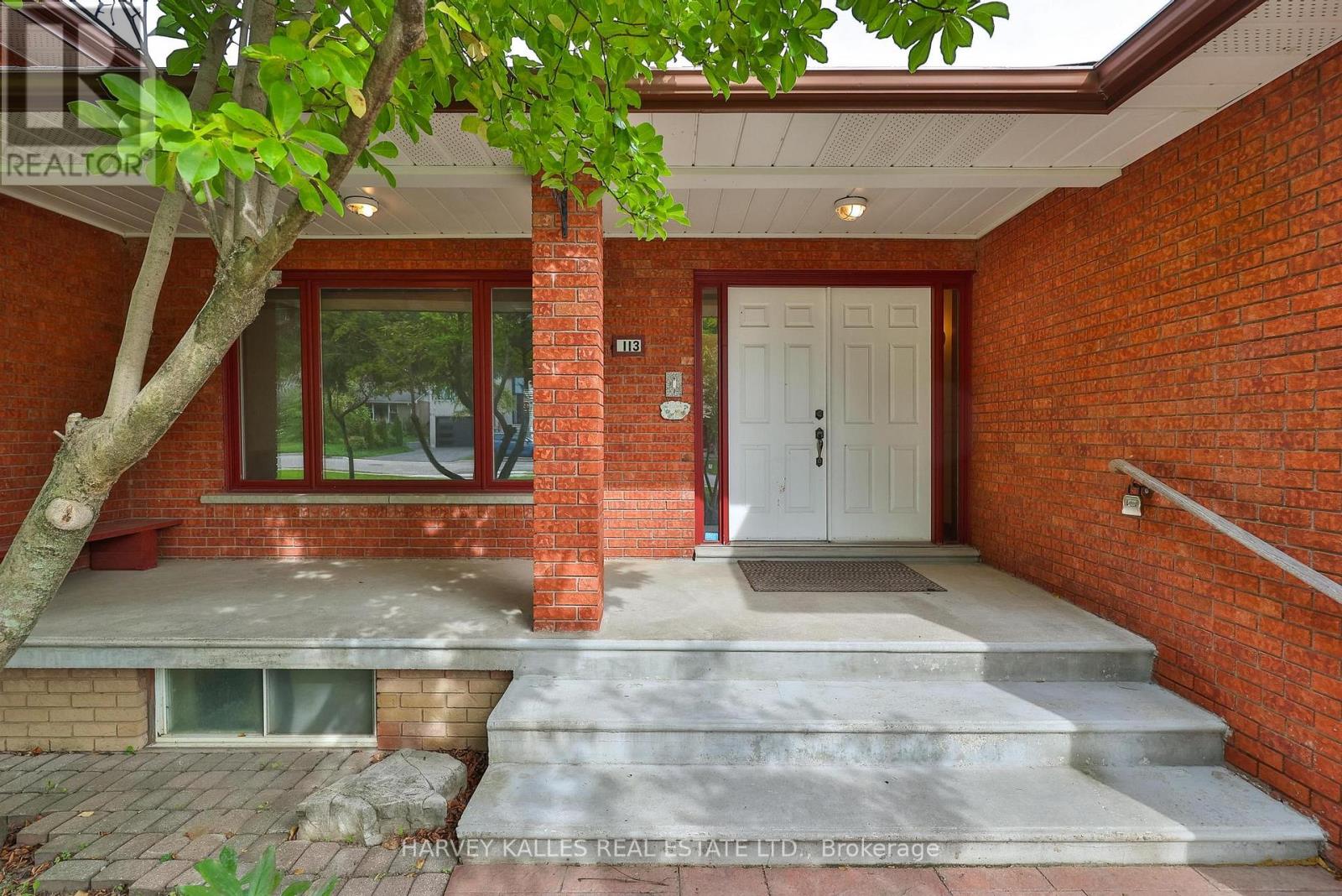 113 Bond Crescent, Richmond Hill, Ontario L4E 3K9 - Photo 2 - N13811340