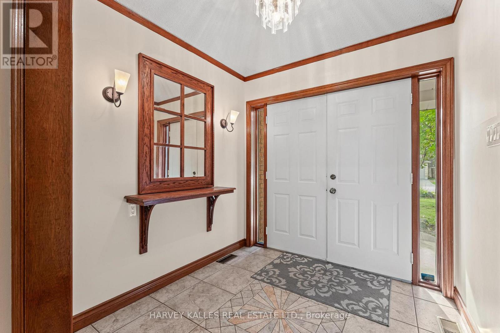 113 Bond Crescent, Richmond Hill, Ontario L4E 3K9 - Photo 3 - N13811340