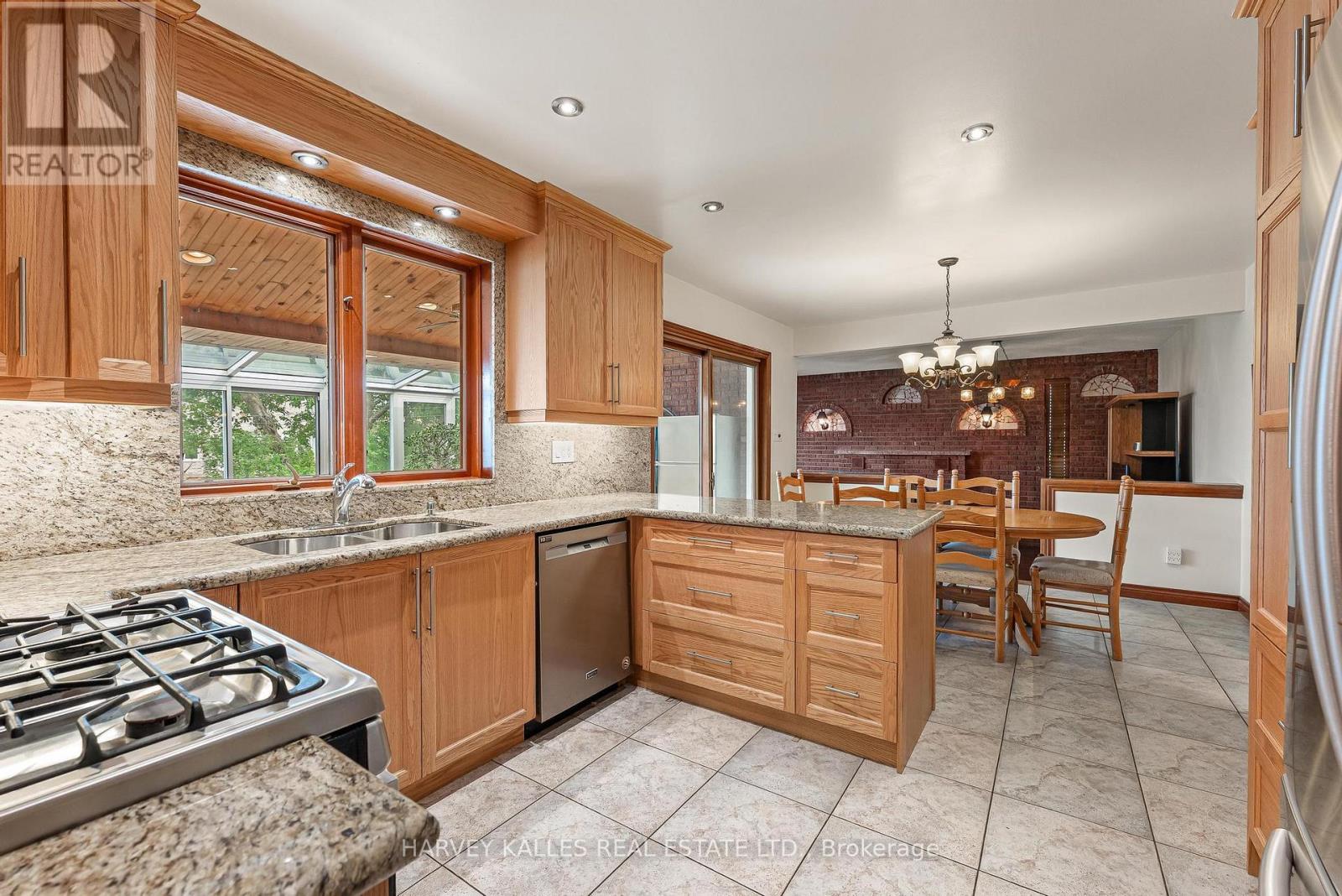 113 Bond Crescent, Richmond Hill, Ontario L4E 3K9 - Photo 6 - N13811340