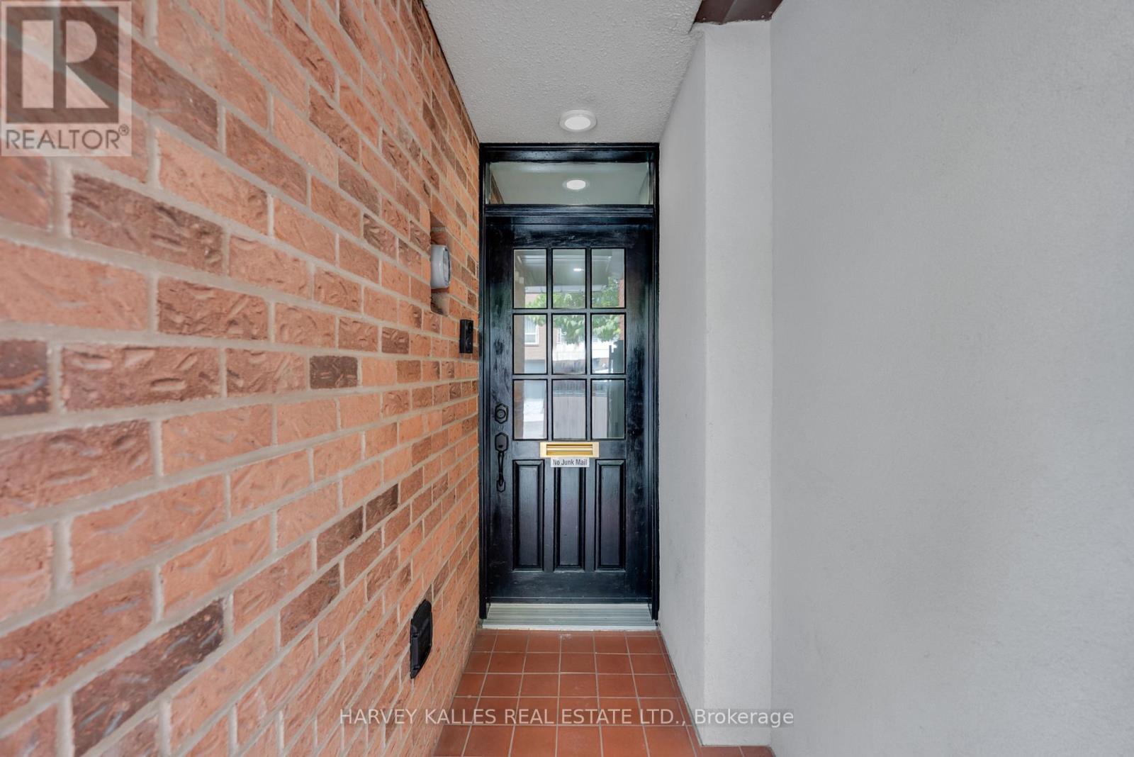 49 Granby Street, Toronto, Ontario M5B 1H8 - Photo 3 - C13813114