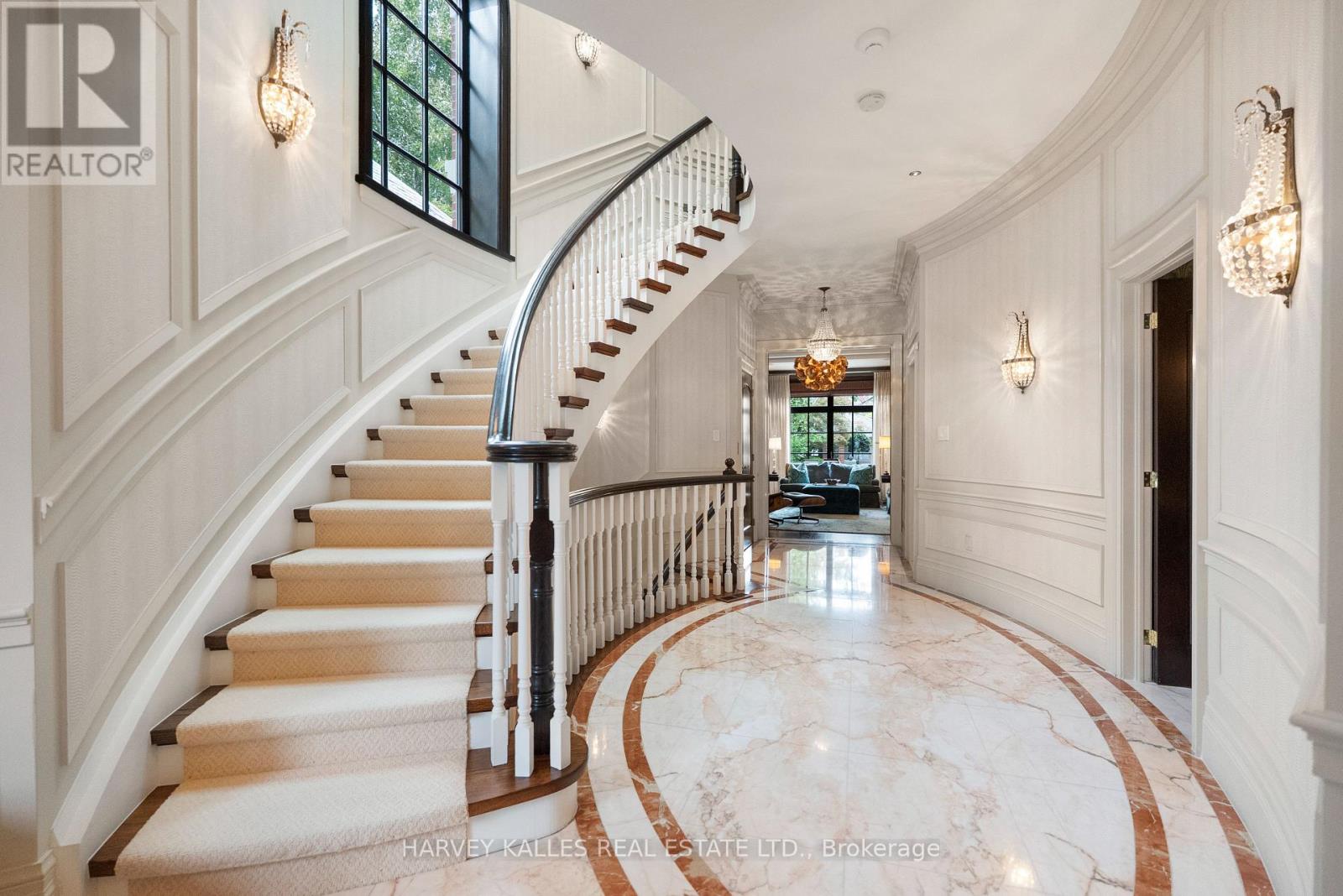 92 South Drive, Toronto, Ontario M4W 1R6 - Photo 15 - C13813766