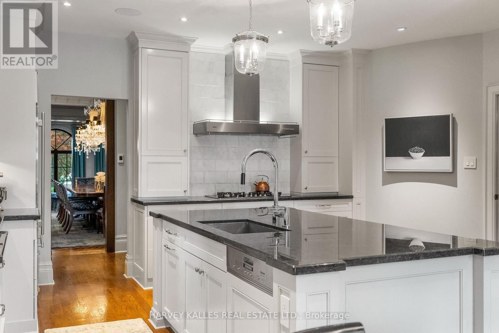92 South Drive, Toronto, Ontario M4W 1R6 - Photo 21 - C13813766